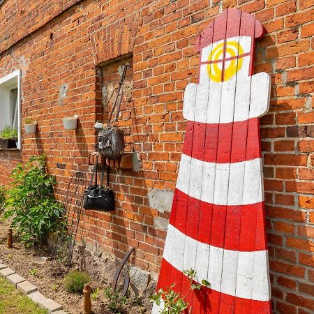 Snug Holiday Home In Divitz Spoldershagen Near Skydiving Luaran gambar