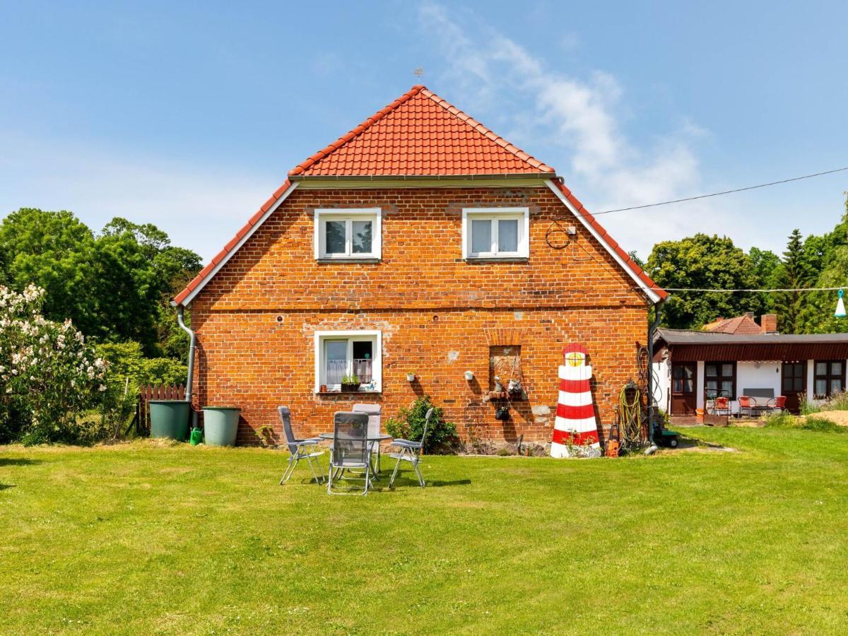 Snug Holiday Home In Divitz Spoldershagen Near Skydiving Luaran gambar